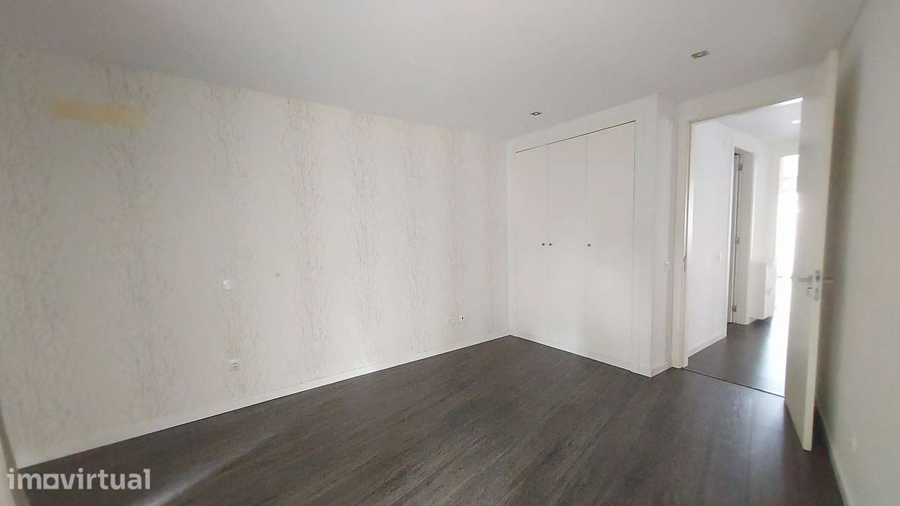 Apartamento T2 c/ garagem em Fátima - Grande imagem: 3/12