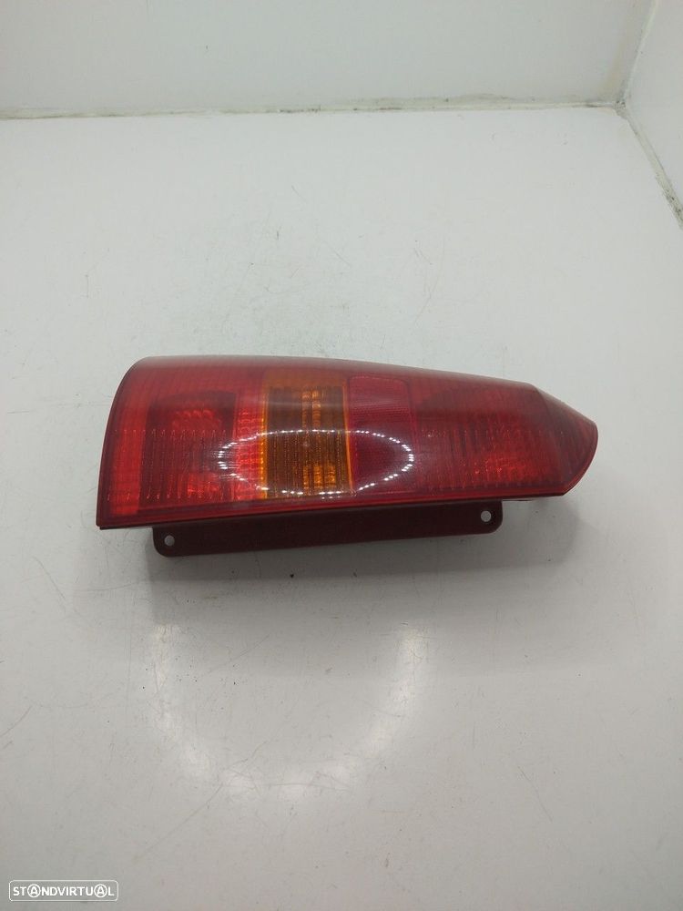 Farolim Stop Esq Ford Focus I Carrinha (Dnw) - 3