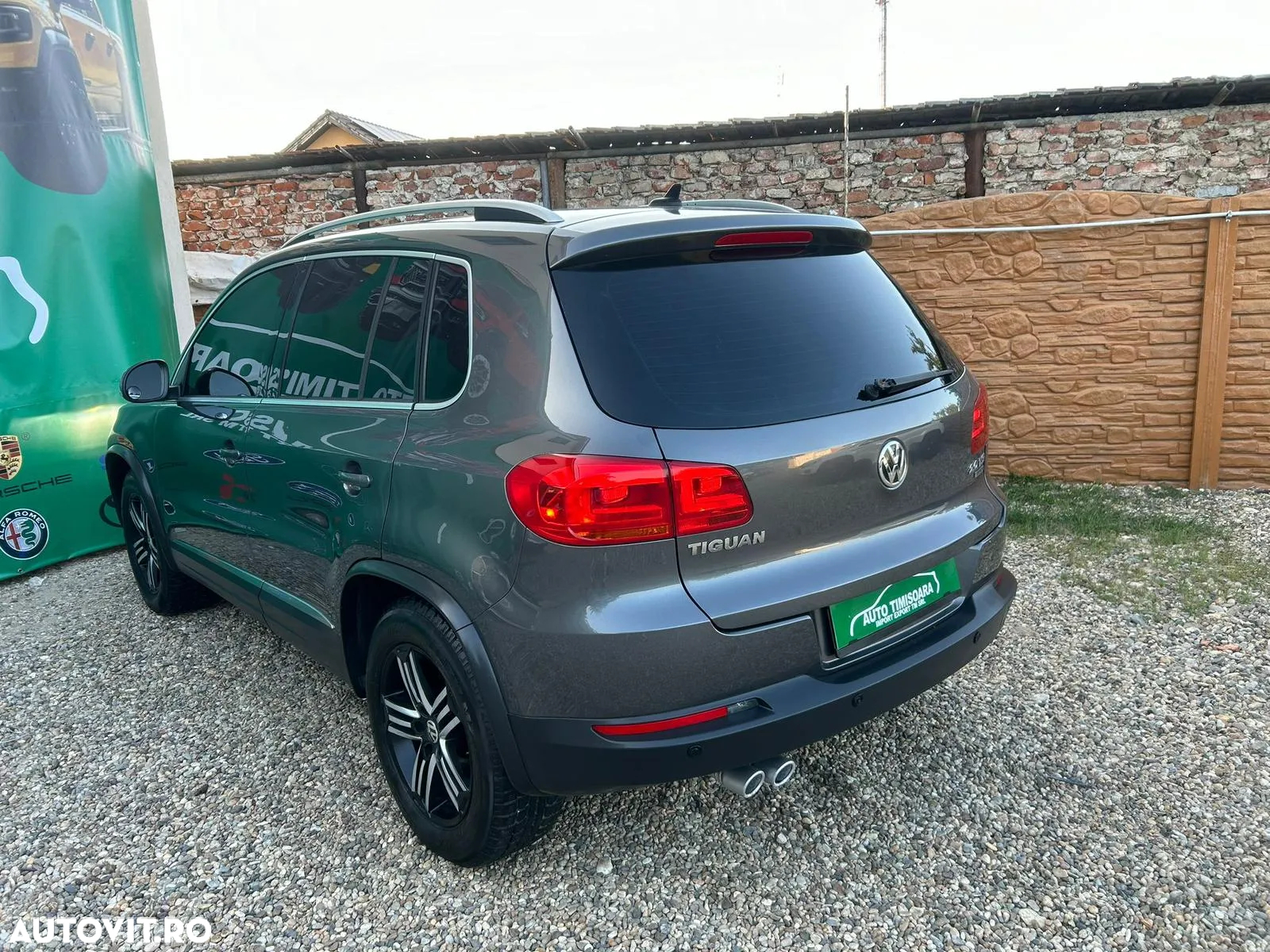 Volkswagen Tiguan - 5