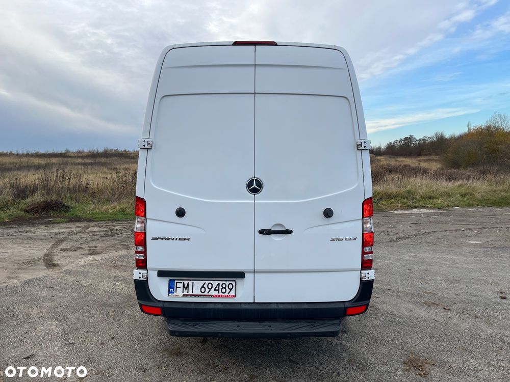 Mercedes-Benz Sprinter - 13