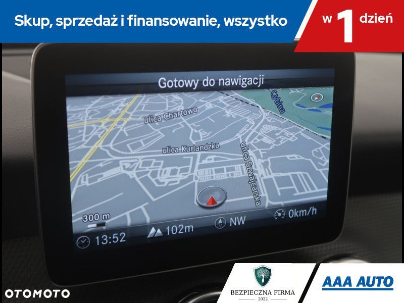 Mercedes-Benz GLA - 17