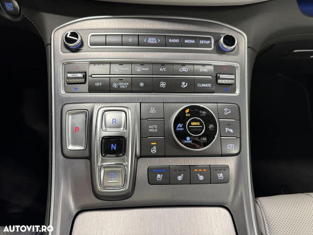 Hyundai Santa Fe 1.6 Plugin-Hybrid 4WD 6-Sitzer Signature - 18