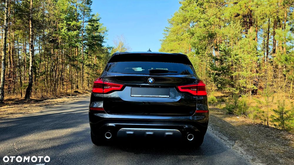 BMW X3 xDrive20d Luxury Line - 9