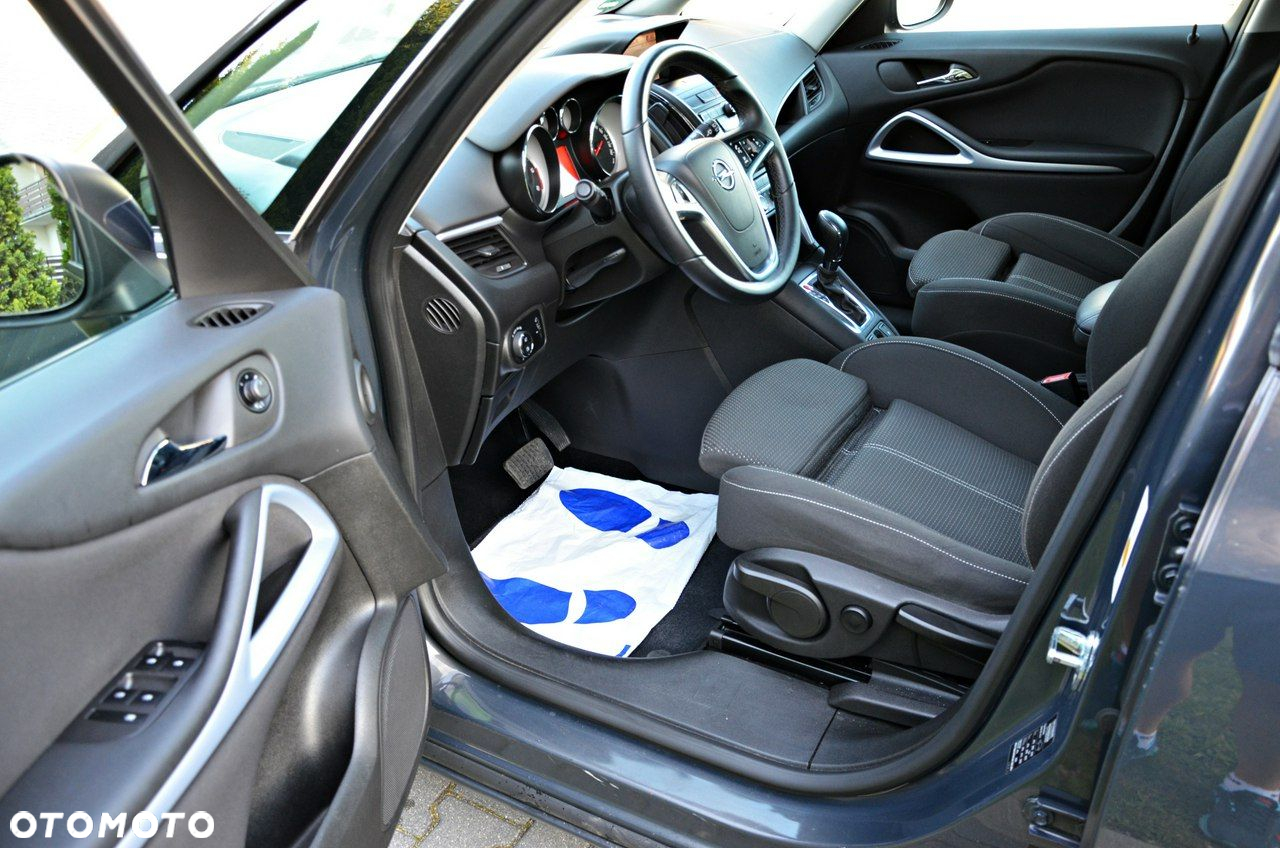 Opel Zafira Tourer 2.0 CDTI Automatik Business Edition - 29