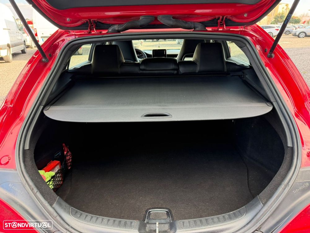 Mercedes-Benz CLA 220 - 30