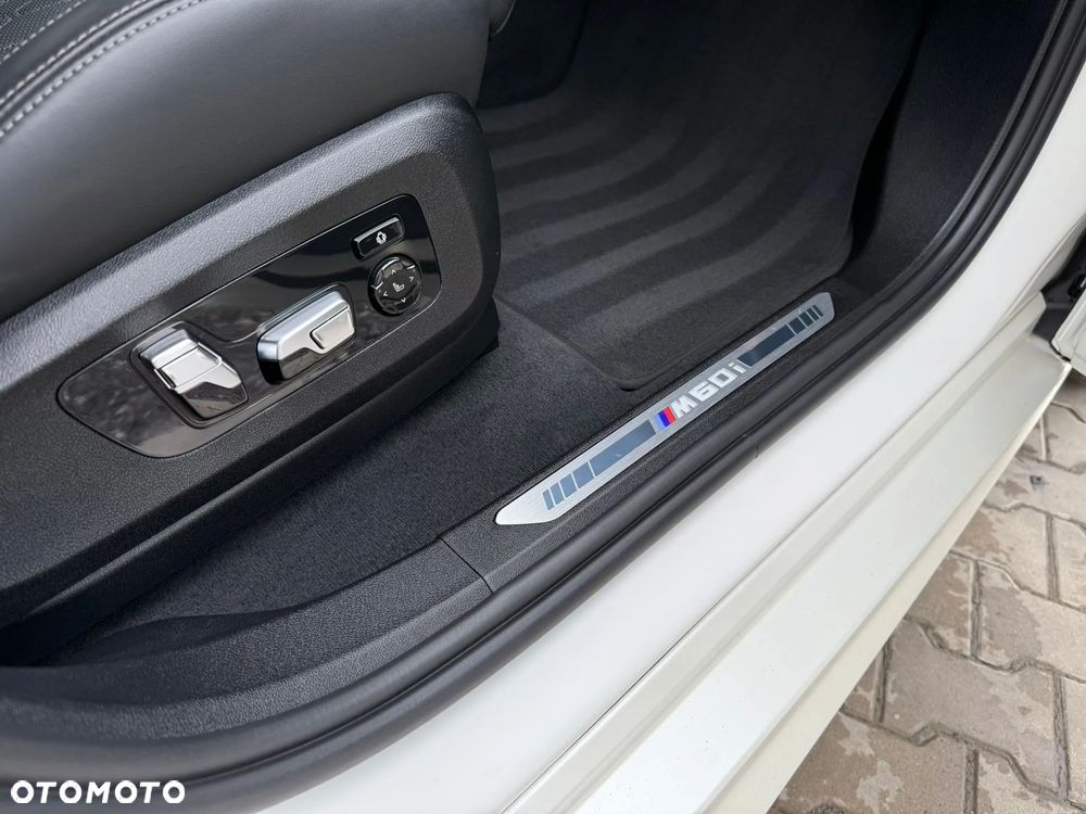 BMW X6 M60i xDrive - 14
