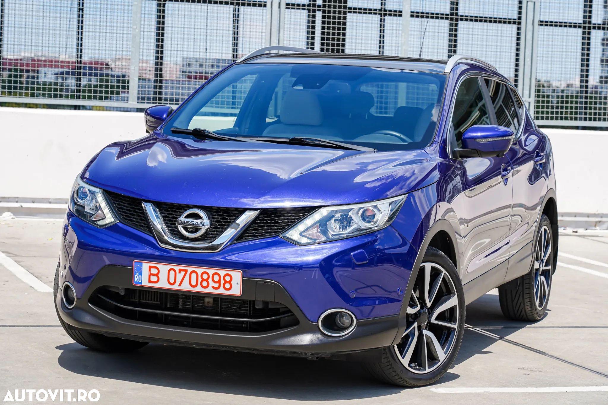 Nissan Qashqai 1.6 DCI Xtronic TEKNA+ - 1
