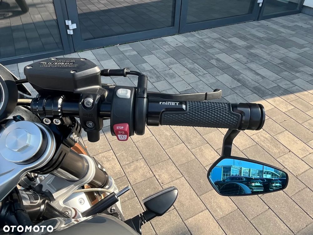 BMW R - 11