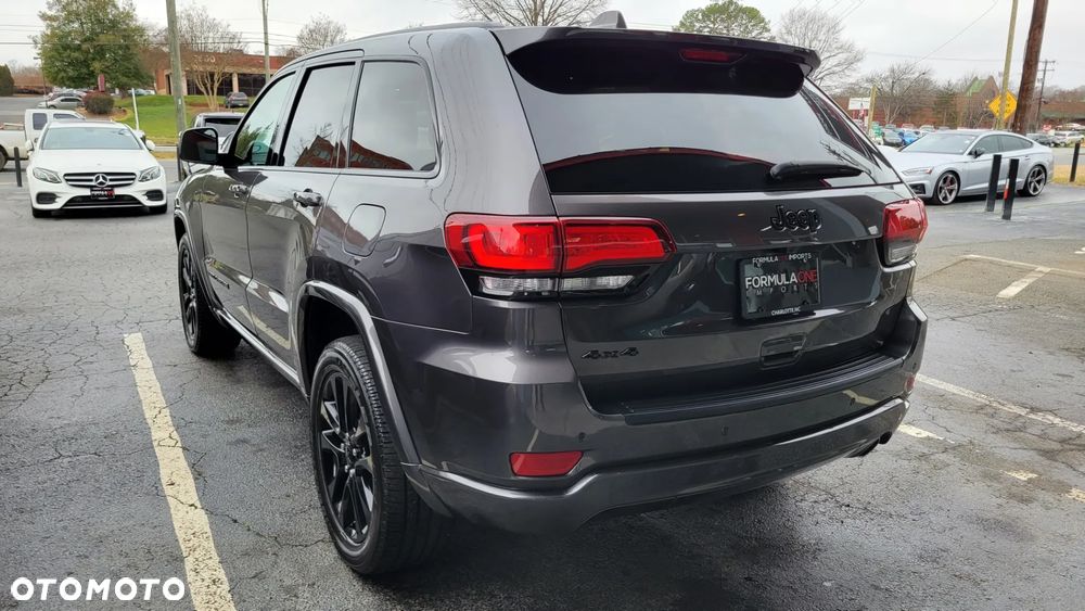 Jeep Grand Cherokee - 6