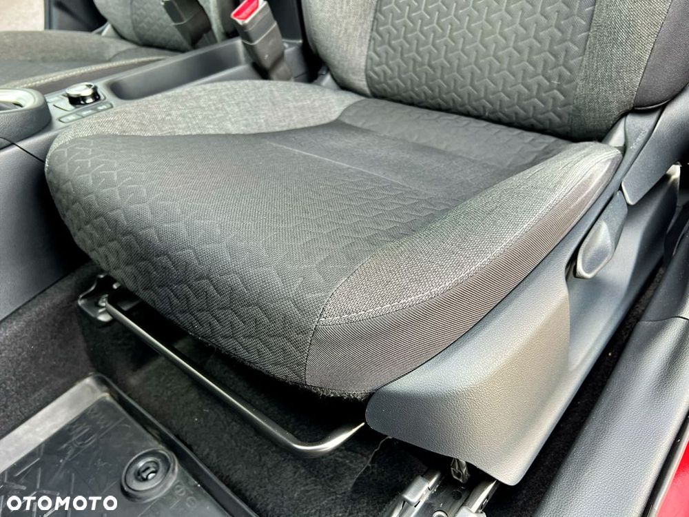 Toyota Yaris Cross Hybrid 1.5 Comfort 4x4 - 15