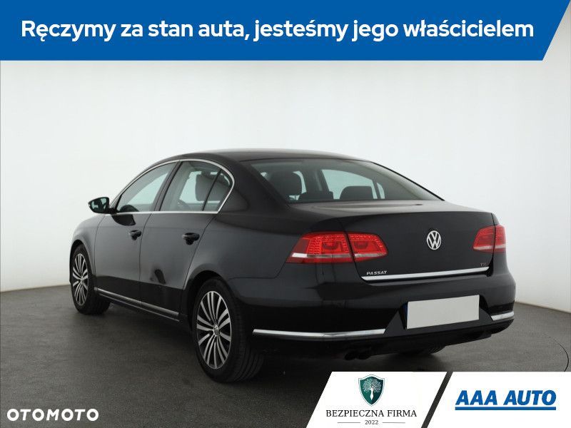 Volkswagen Passat - 6