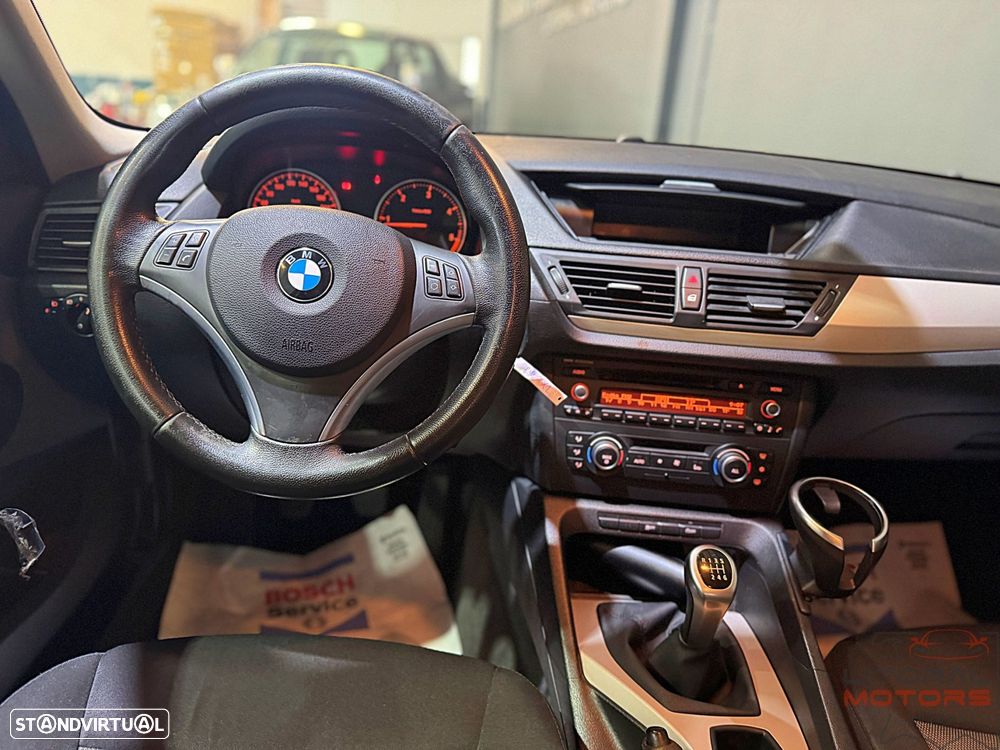 BMW X1 18 d sDrive Line Sport - 18