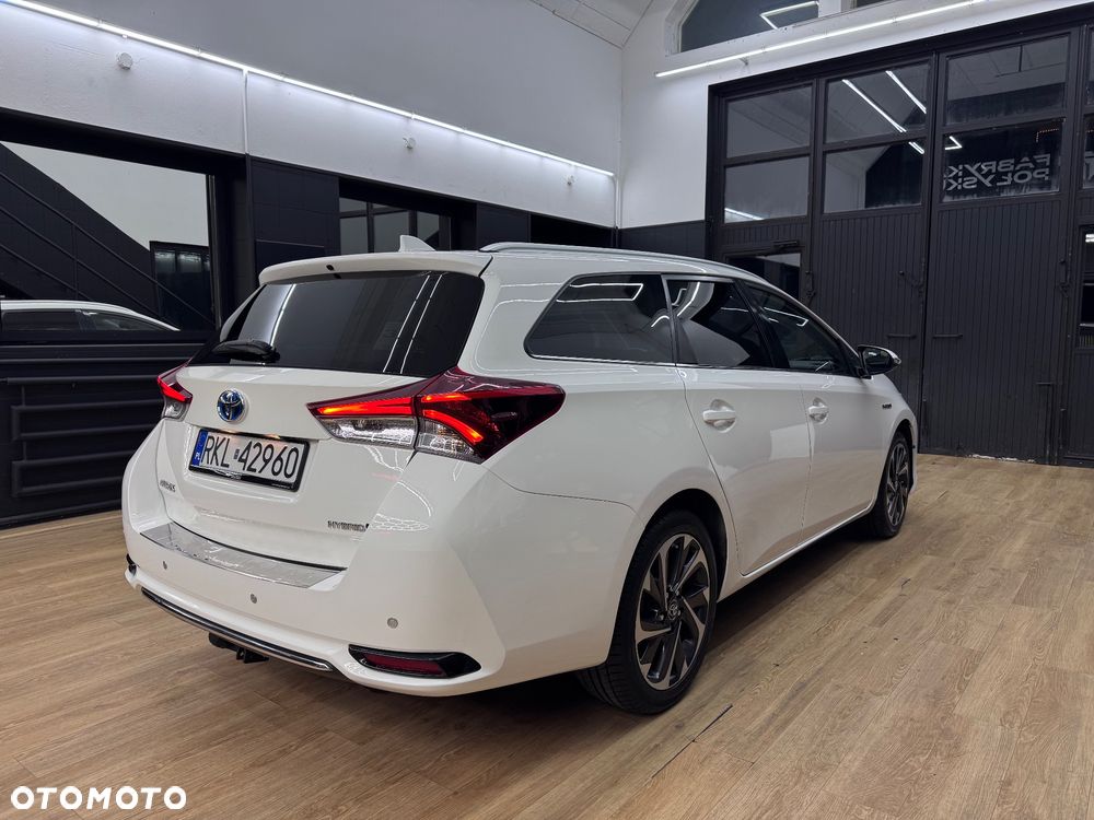 Toyota Auris - 5