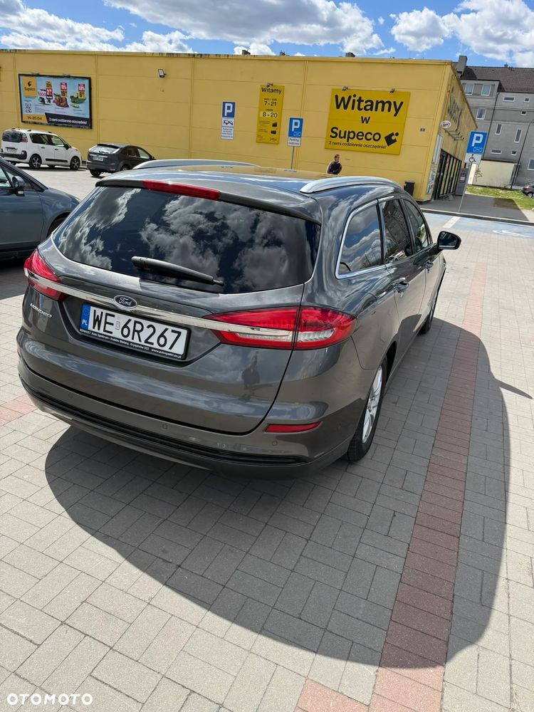 Ford Mondeo 2.0 Hybrid Titanium - 16