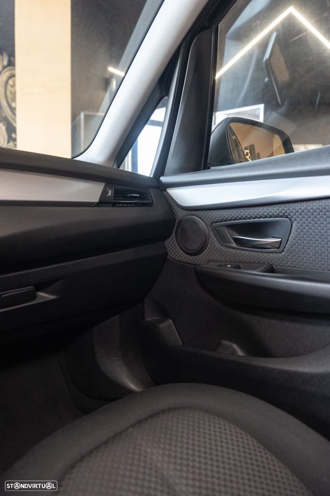 BMW 214 Active Tourer d - 17