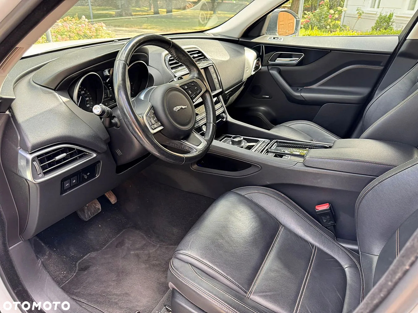 Jaguar F-Pace 2.0 i4D AWD Prestige - 11