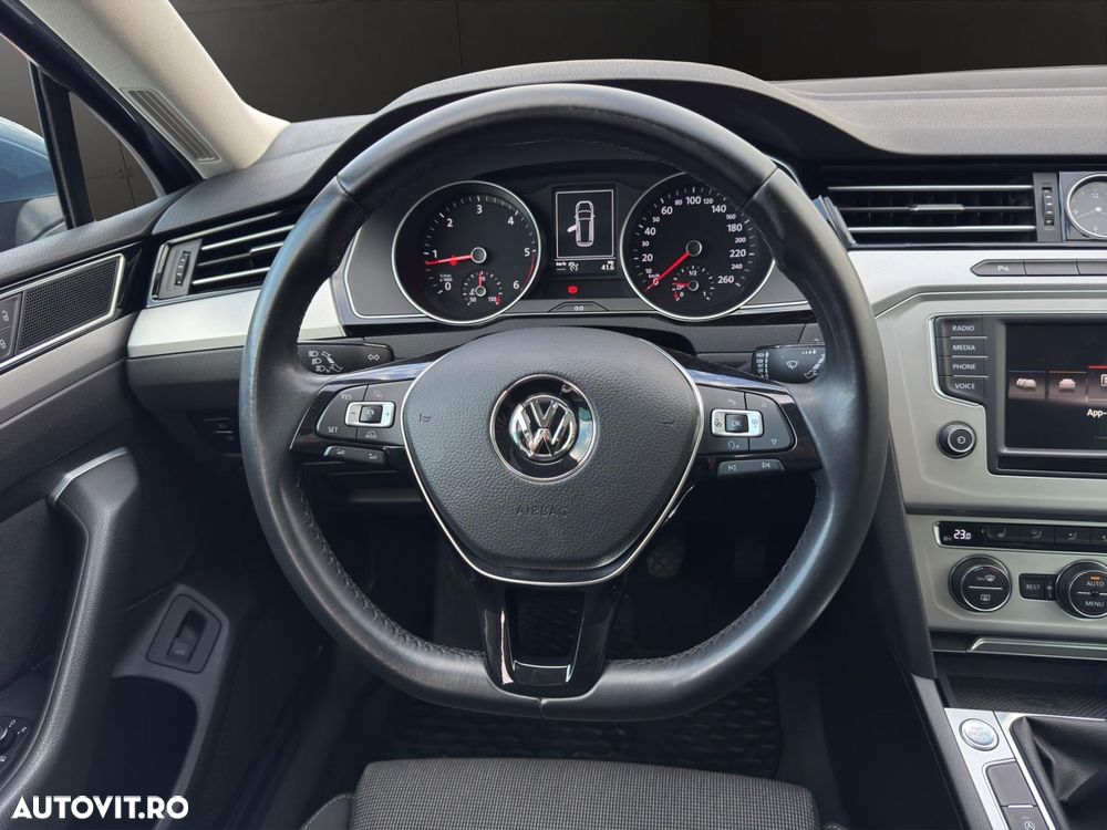 Volkswagen Passat - 7