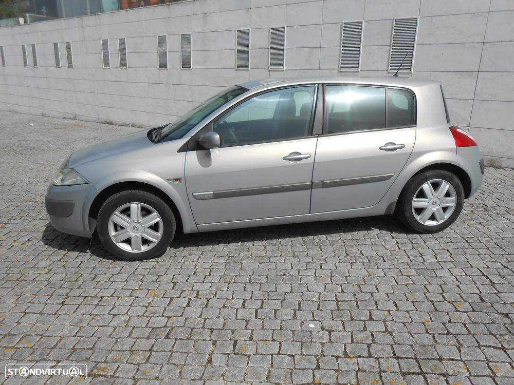 Renault Mégane 1.5 dCi Confort Dynamique - 10