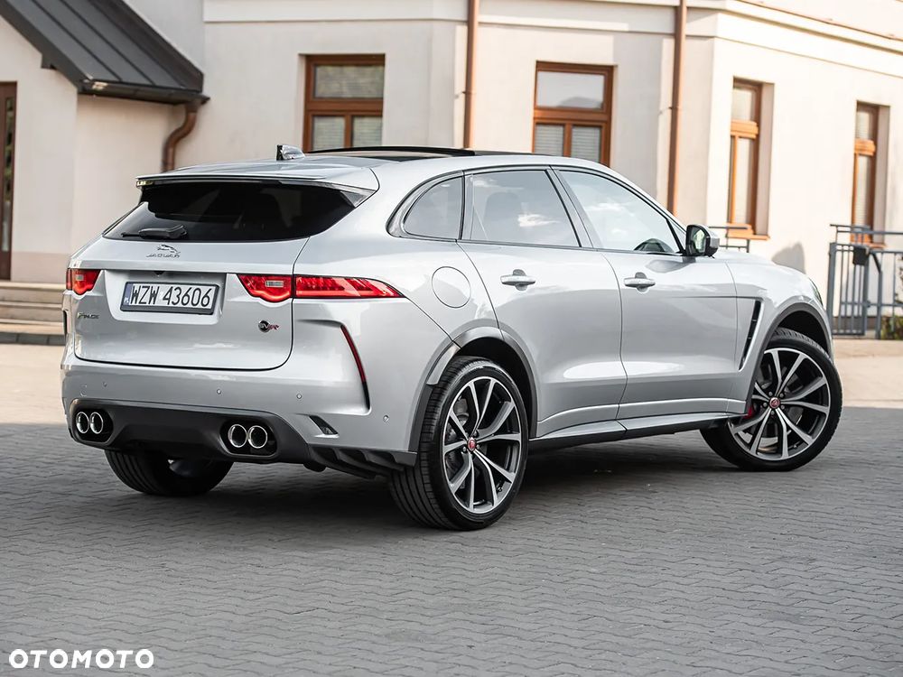 Jaguar F-Pace 5.0 V8 P550 AWD SVR - 13