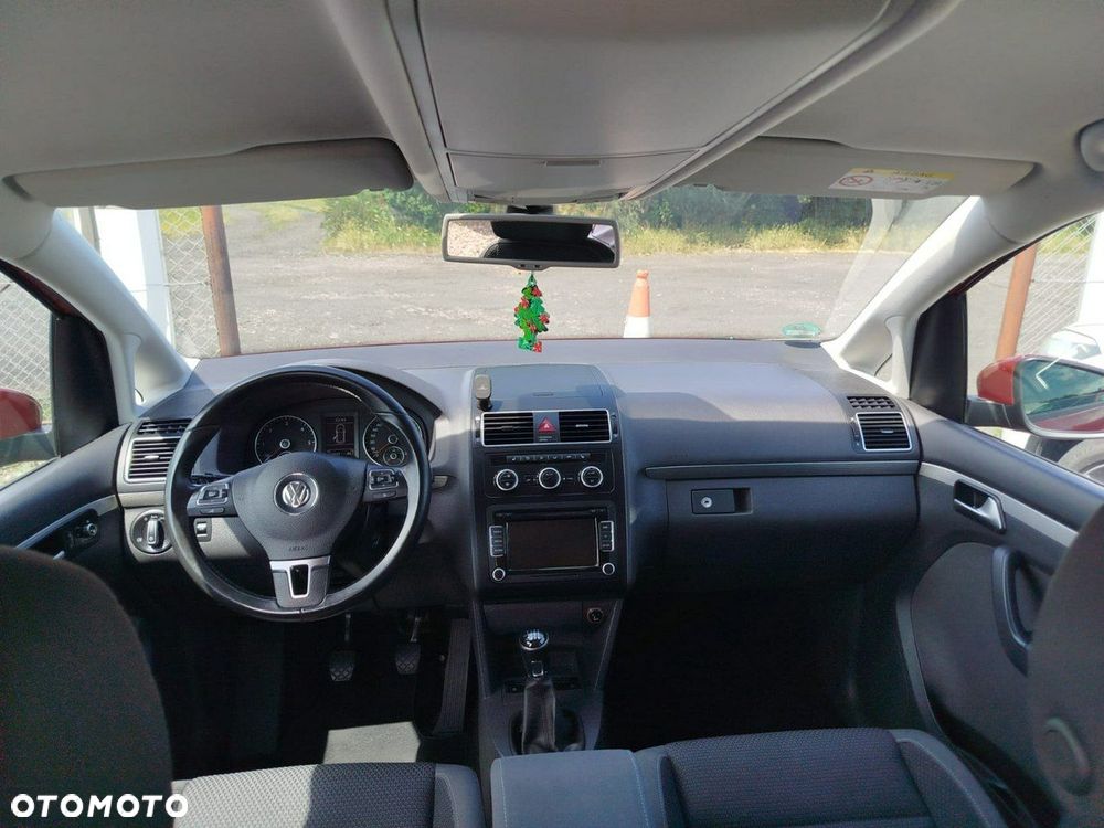 Volkswagen Touran - 15