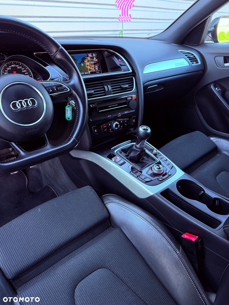 Audi A4 Avant 2.0 TDI DPF clean diesel quattro S line Sportpaket - 10