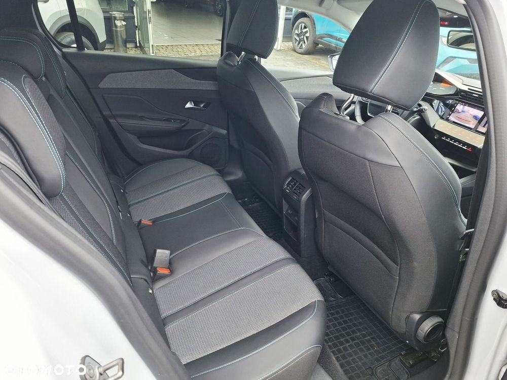 Peugeot 308 1.2 PureTech Allure Pack S&S EAT8 - 18