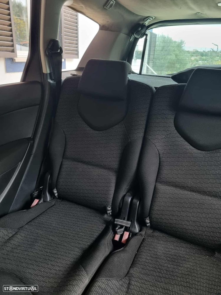 Peugeot 308 SW 1.6 HDi Premium CVM6 - 8