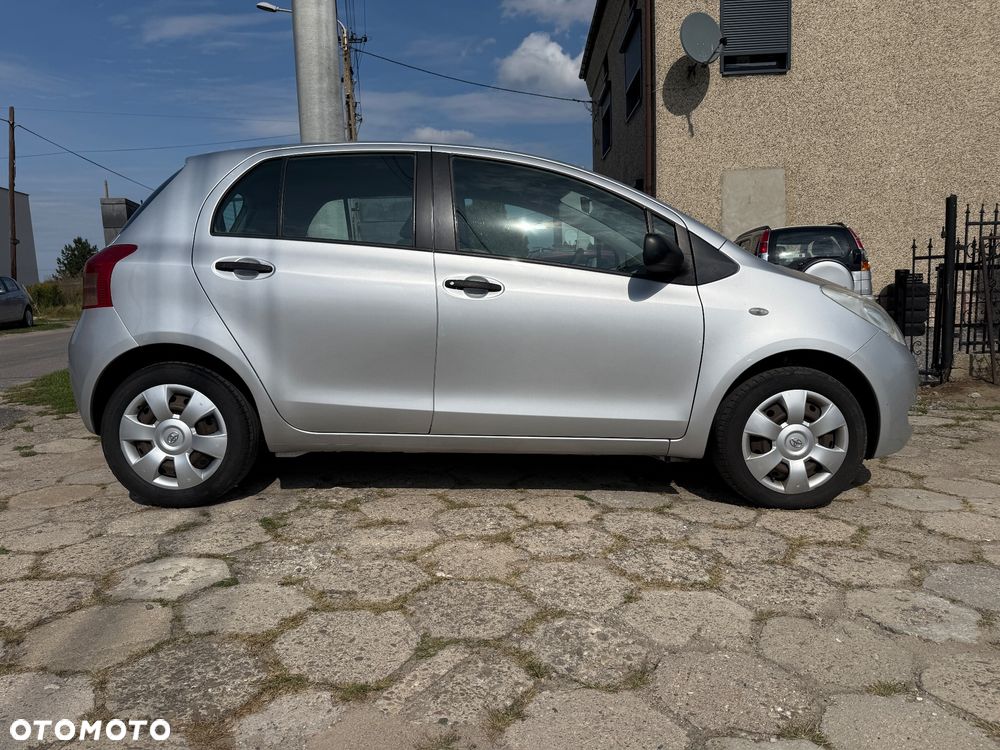 Toyota Yaris - 8