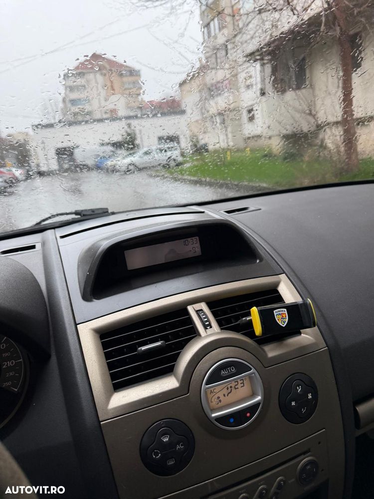 Renault Megane 1.9 dCi Privilege - 11