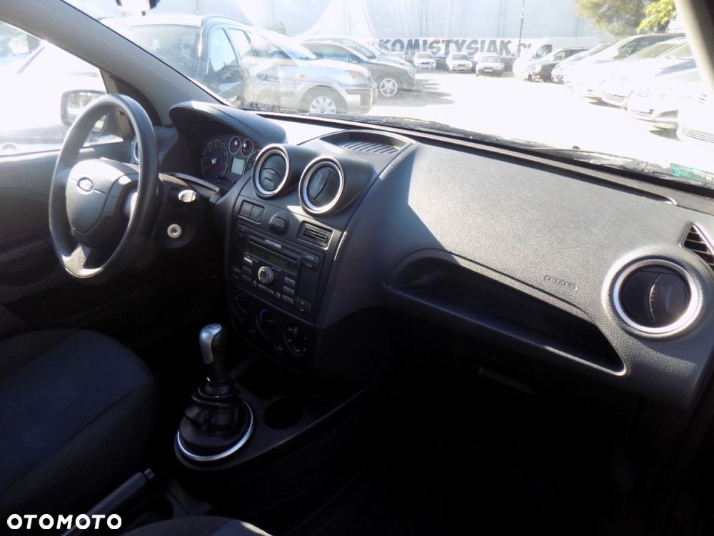 Ford Fiesta - 7