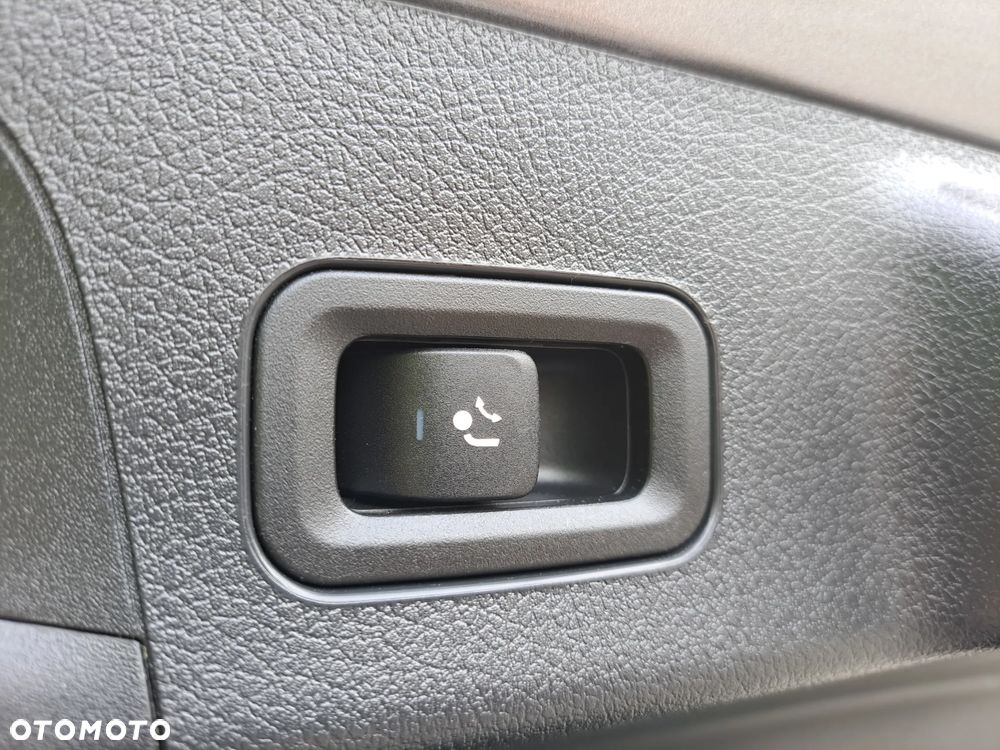 Mercedes-Benz CLA 200 7G-DCT Edition AMG Line - 22
