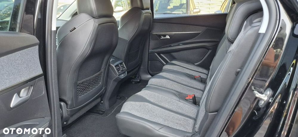 Peugeot 5008 - 23
