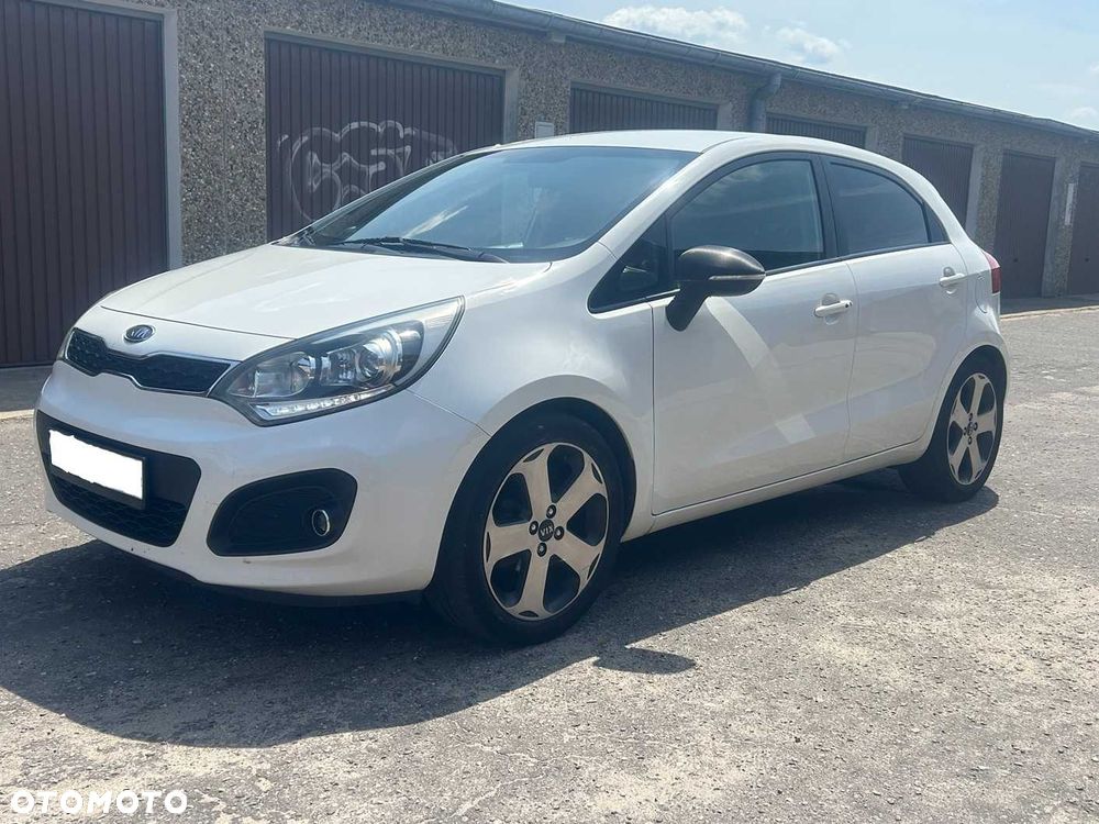 Kia Rio - 4