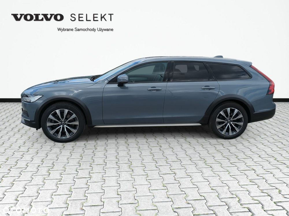 Volvo V90 Cross Country - 2