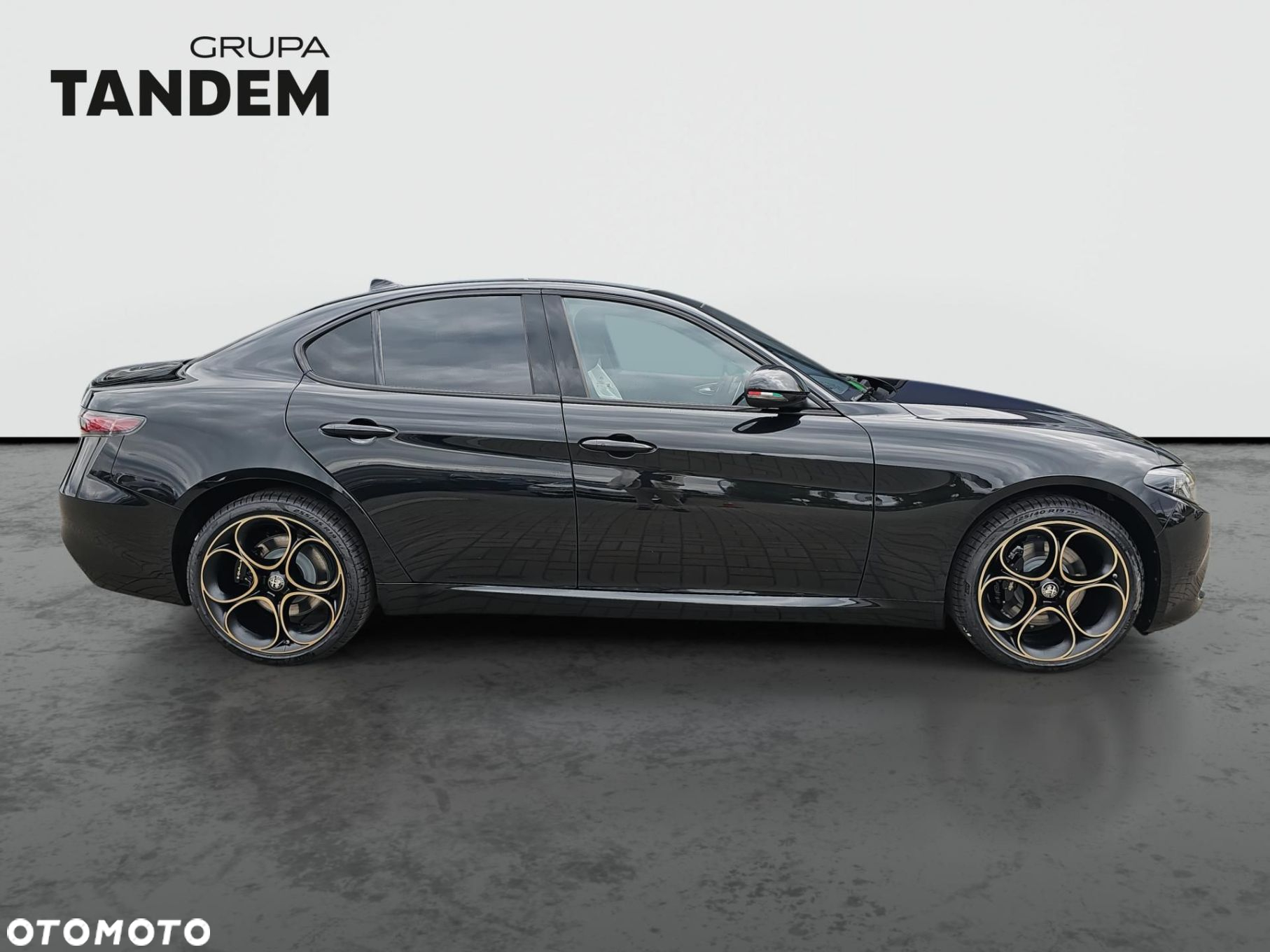 Alfa Romeo Giulia - 4