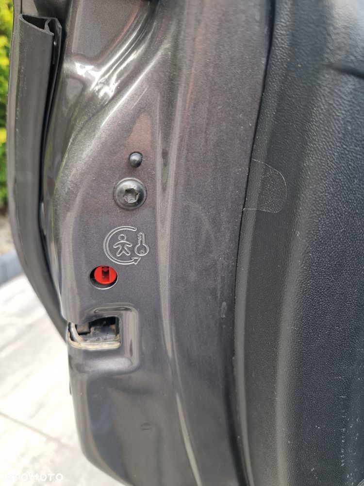 Peugeot 2008 1.6 BlueHDi Active - 23