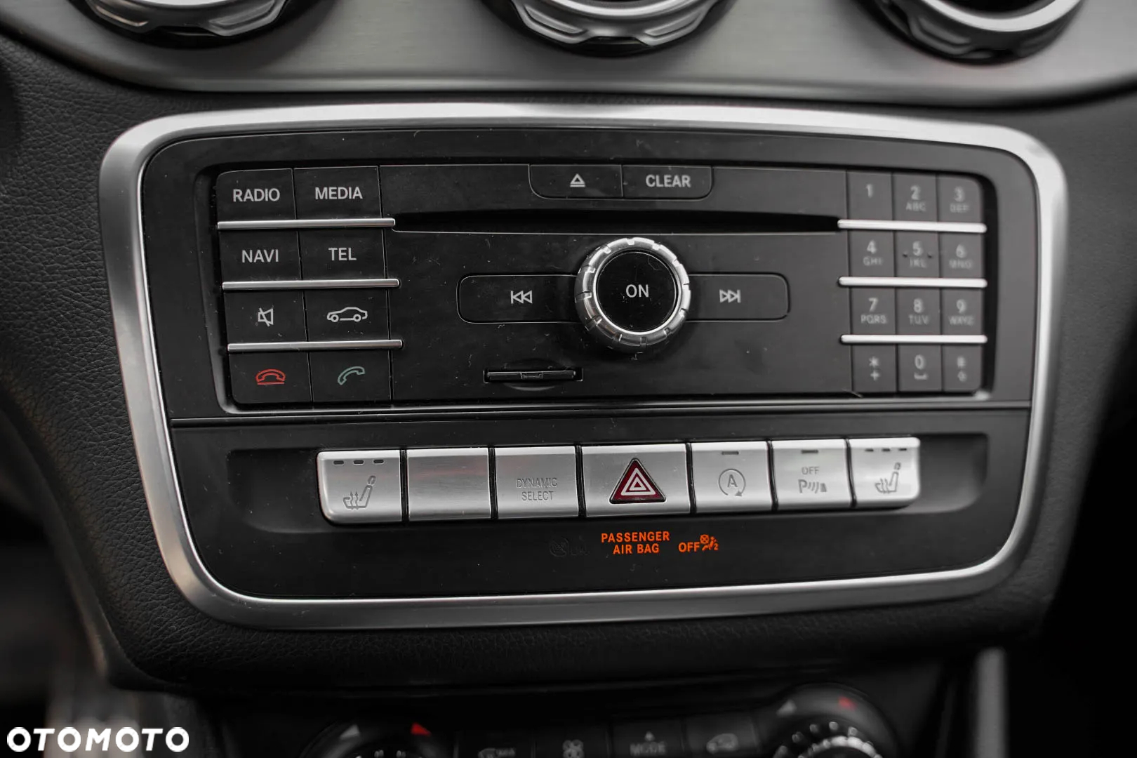 Mercedes-Benz GLA 200 7G-DCT AMG Line - 22