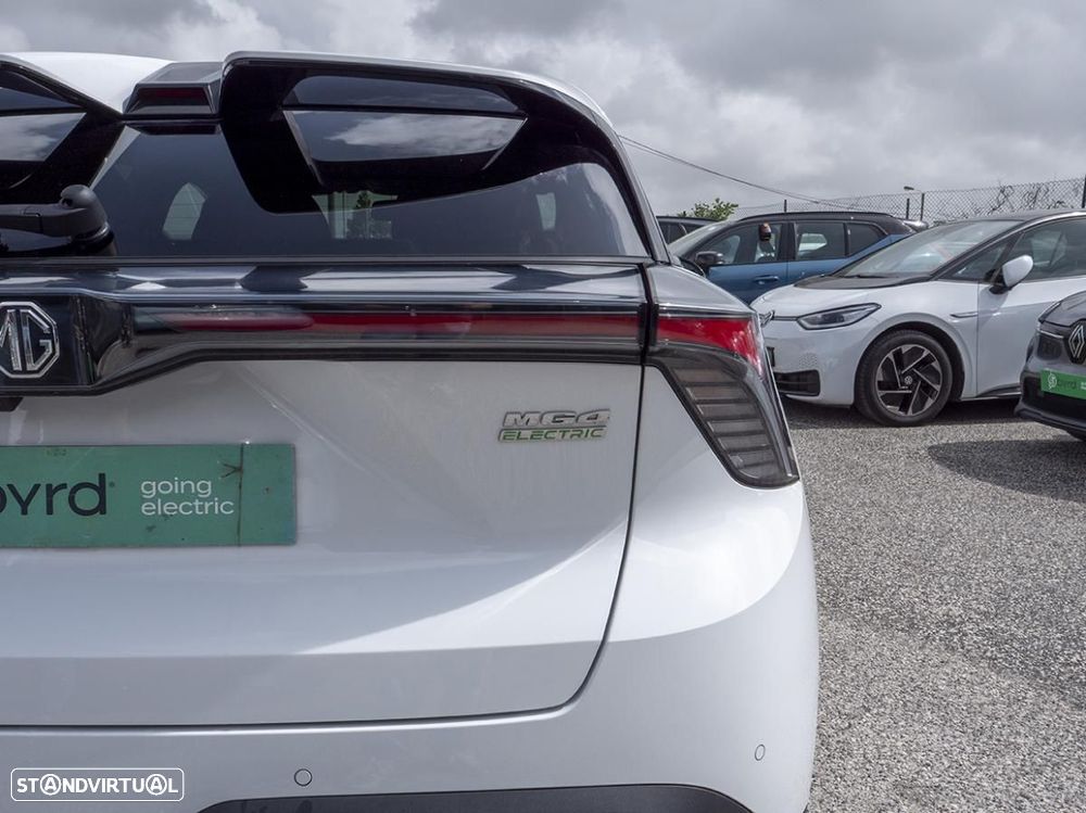 MG MG4 77 kWh Extended Range Luxury - 14