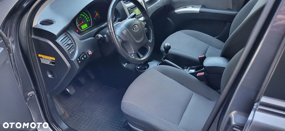 Kia Sportage 2.0 Expedition + - 13
