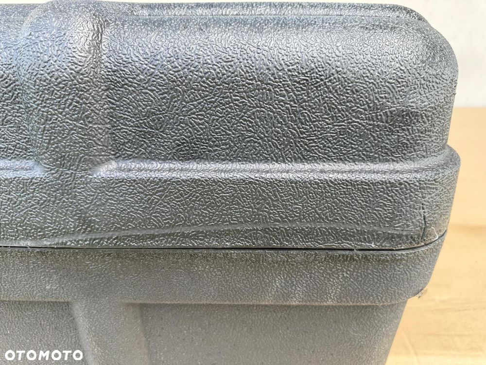 Tylny kufer centralny TGB 70L Uniwersalny - 8