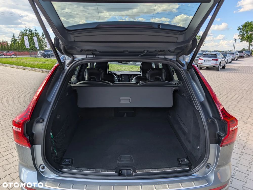 Volvo XC 60 D4 R-Design - 40