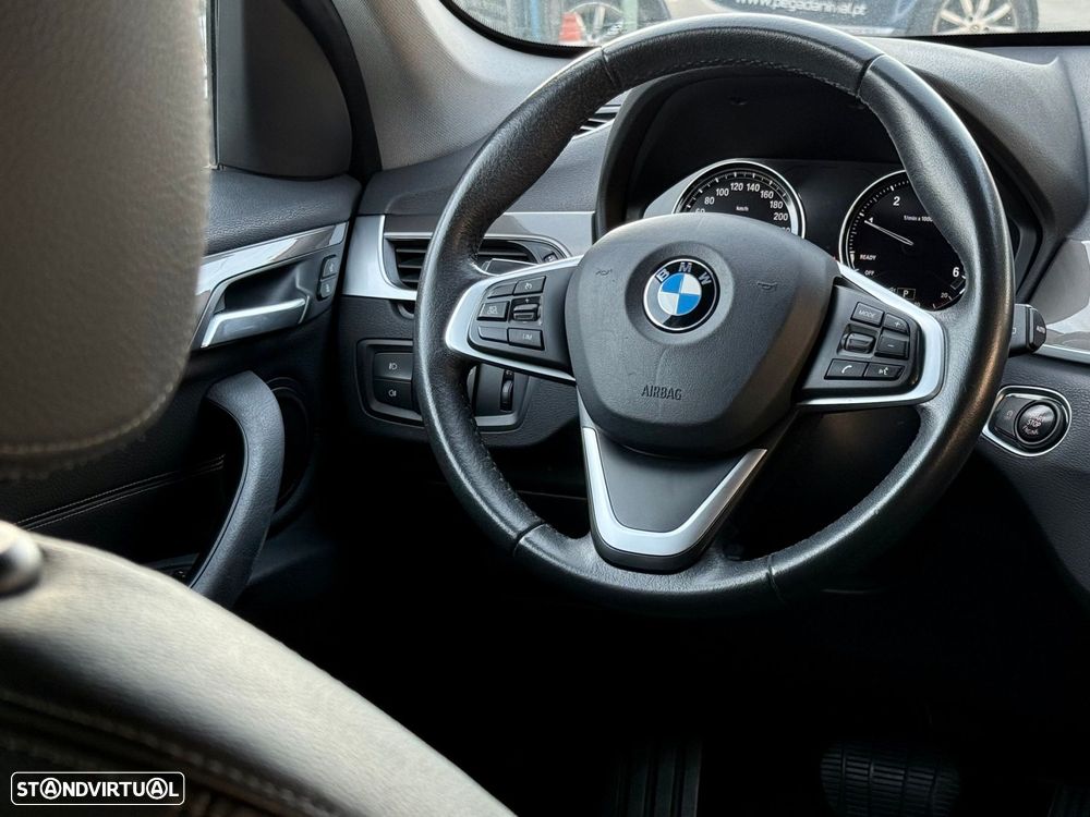 BMW X1 16 d sDrive Auto Line Sport - 9