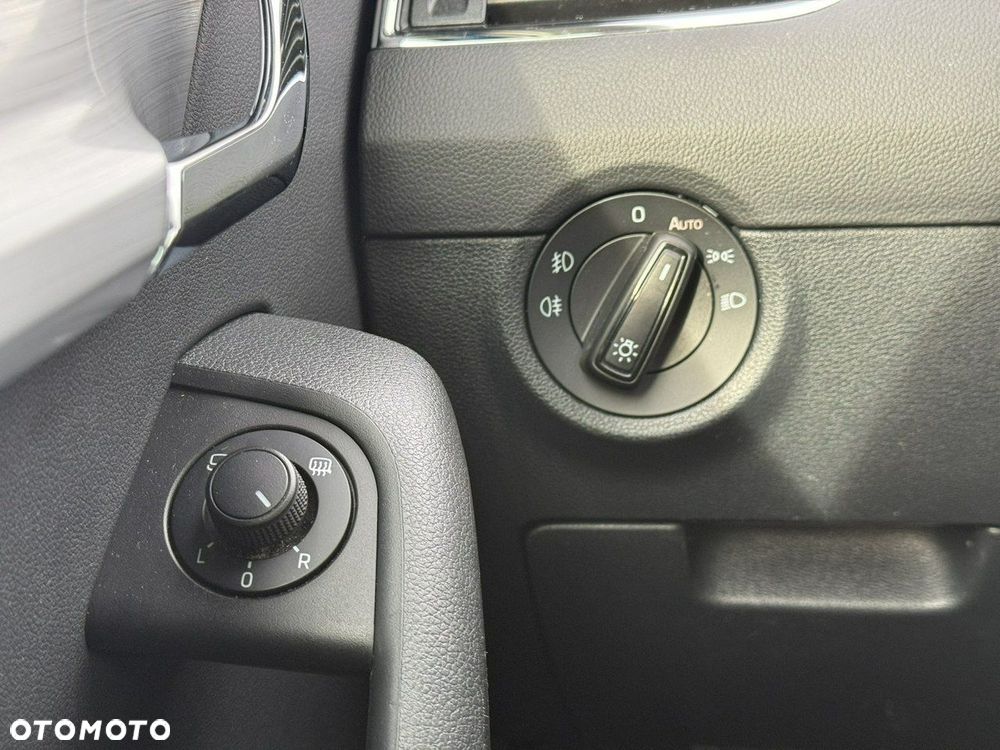 Skoda Octavia 1.6 TDI Ambition DSG - 29