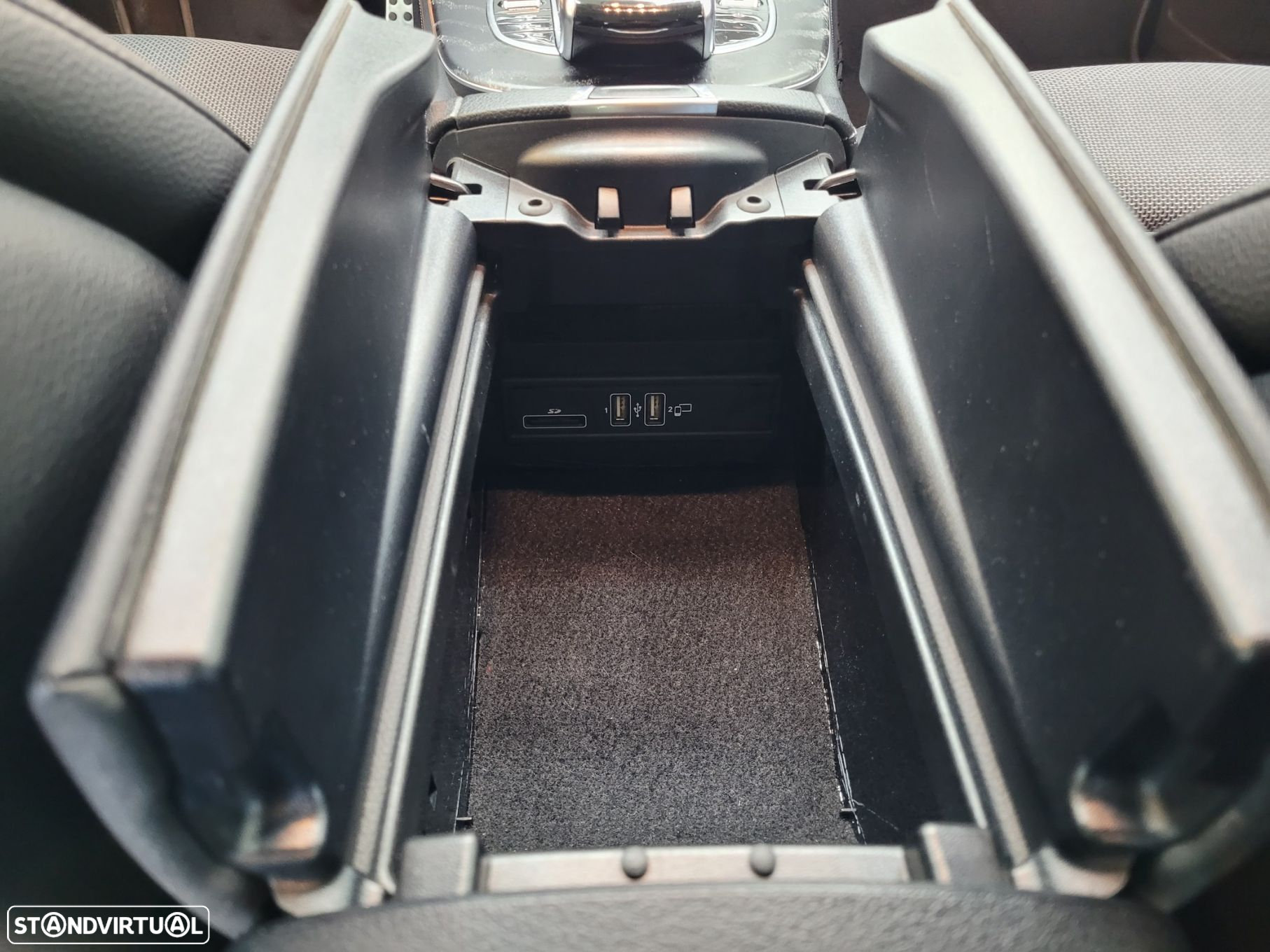 Mercedes-Benz E 300 de Avantgarde - 49