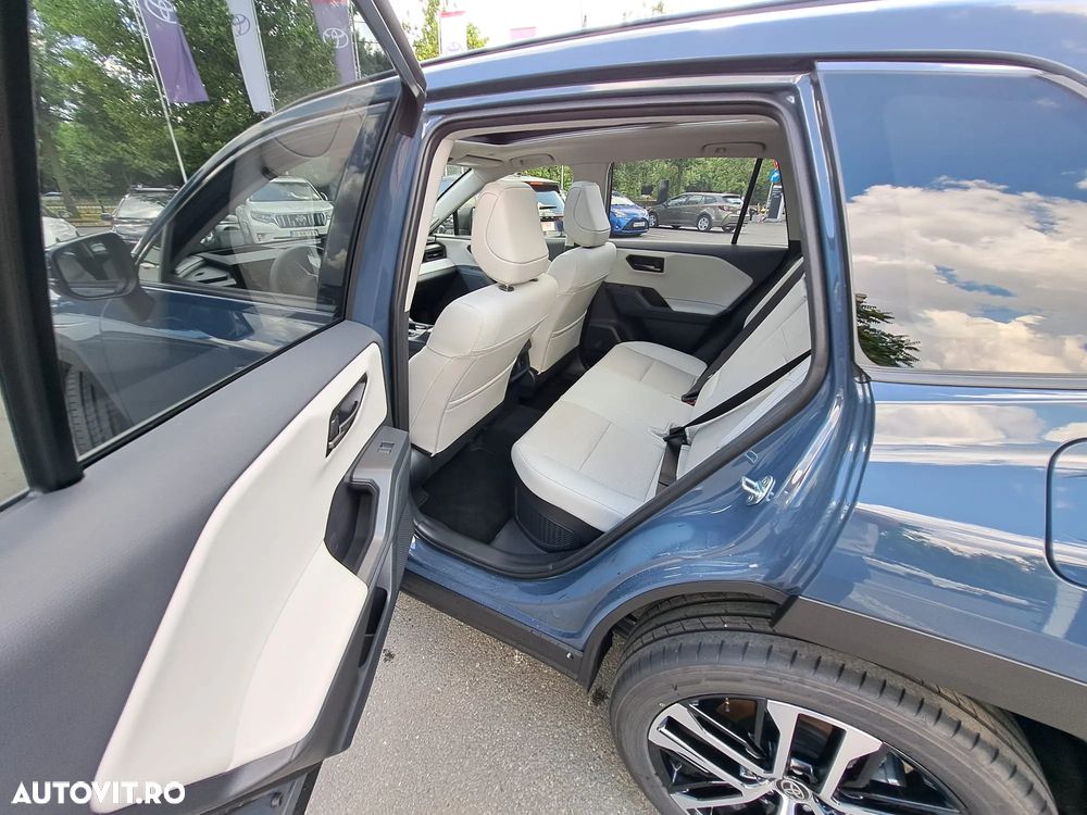 TOYOTA RAV4 2026 — imagine 11