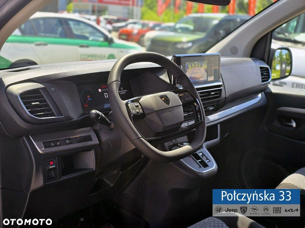 Peugeot Traveller - 11