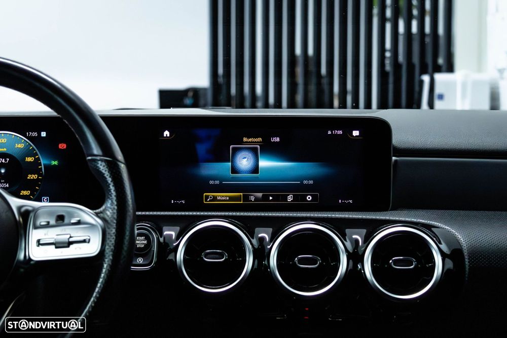 Mercedes-Benz A 160 AMG Line - 31