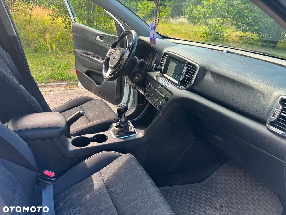 Kia Sportage - 16