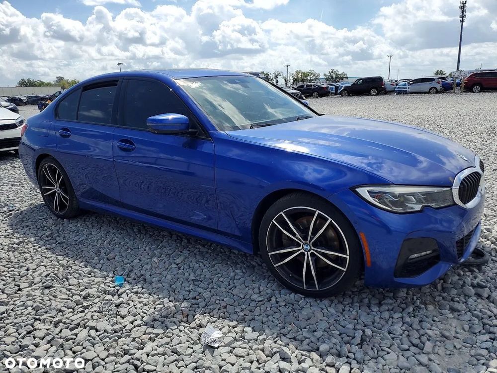 BMW Seria 3 330i xDrive M Sport - 2