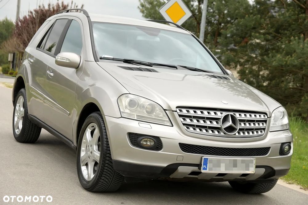 Mercedes-Benz ML - 10